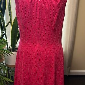 London Times Fuchsia Sleeveless Midi Dress